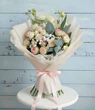 Букет цветов из:  Розы и Лизиантусы в Прохоровке