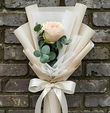 Букет цветов из:  Розы в Прохоровке