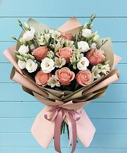 Букет цветов из:  Розы, Альстромерии и Лизиантусы в Прохоровке