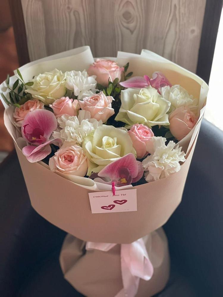 Букет цветов из: Орхидеи, Розы и Гвоздики в Прохоровке