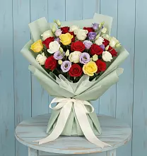 Букет цветов из:  Розы в Прохоровке