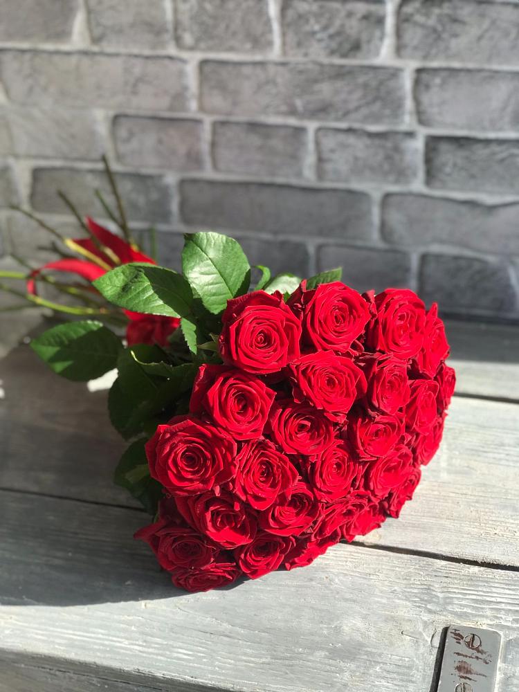 Букет Красные розы Фридом в Прохоровке
