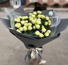 Букет Белые кустовые розы Солинеро в Прохоровке