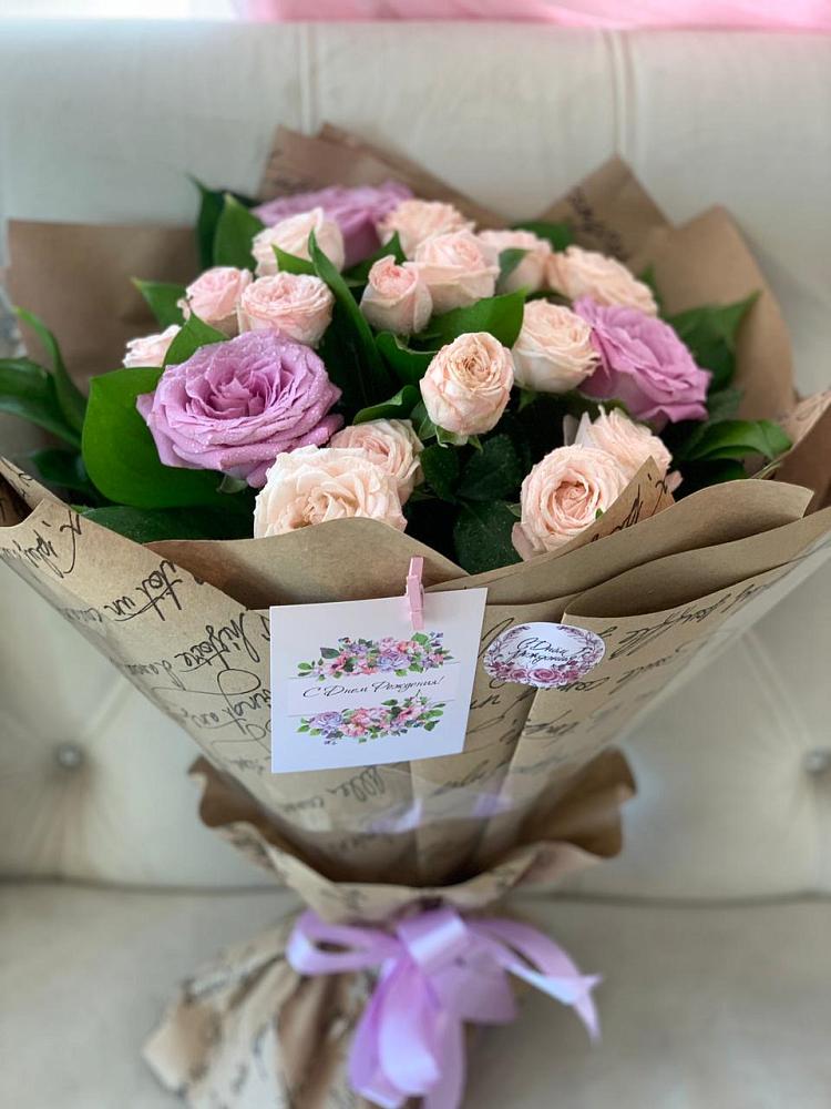 Букет цветов из: Розы в Прохоровке