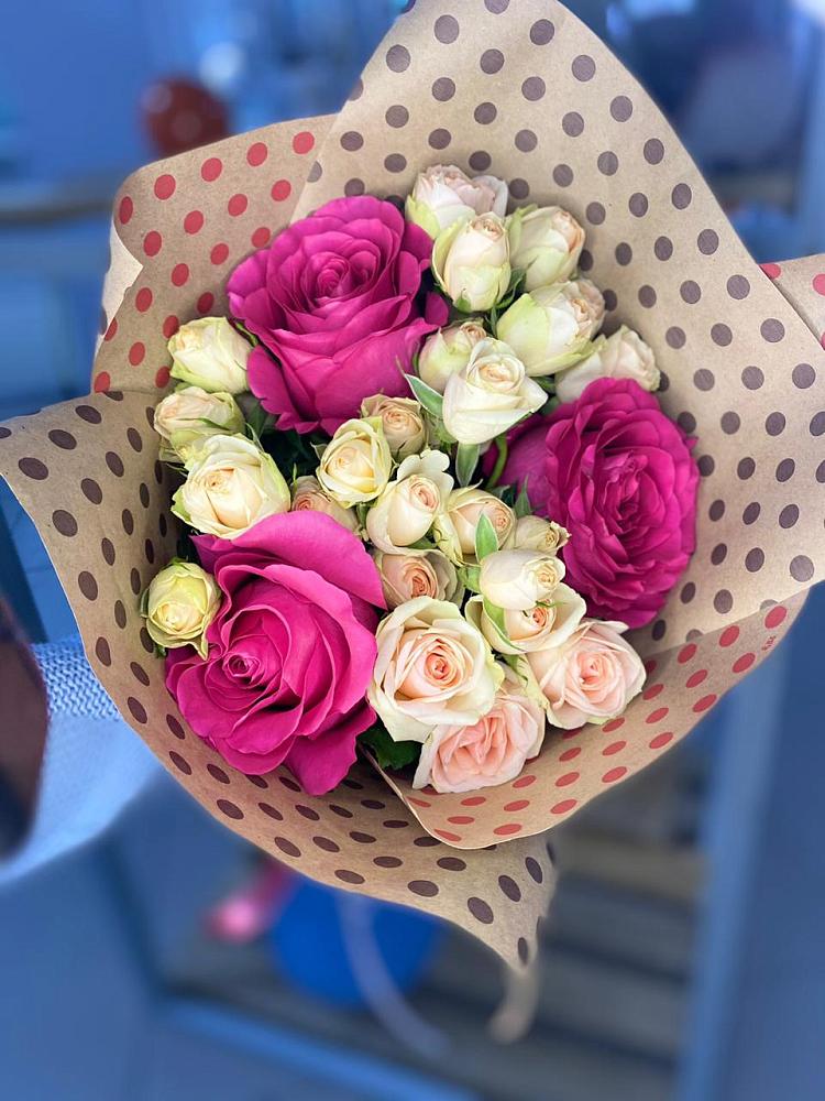 Букет цветов из: Розы в Прохоровке