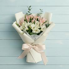 Букет цветов из:  Альстромерии в Прохоровке