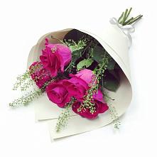 Букет цветов из:  Розы в Прохоровке