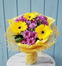 Букет цветов из:  Хризантемы и Герберы в Прохоровке