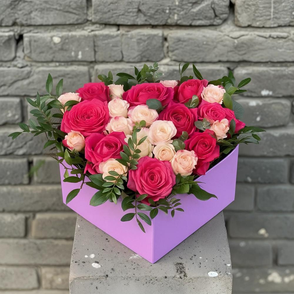 Цветочная композиция из Розы в коробке в Прохоровке