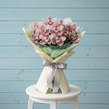 Букет цветов из:  Орхидеи и Розы в Прохоровке