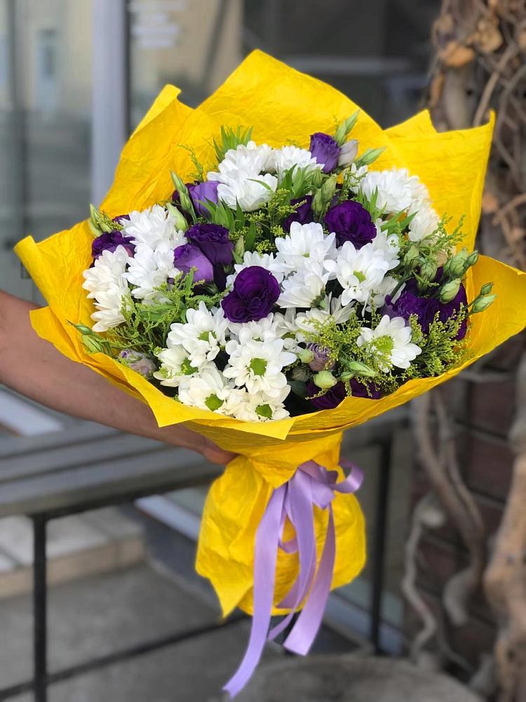 Букет цветов из: Ирисы, Хризантемы и Ромашки в Прохоровке