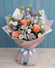 Букет цветов из:  Лизиантусы, Розы, Альстромерии и Гипсофила в Прохоровке