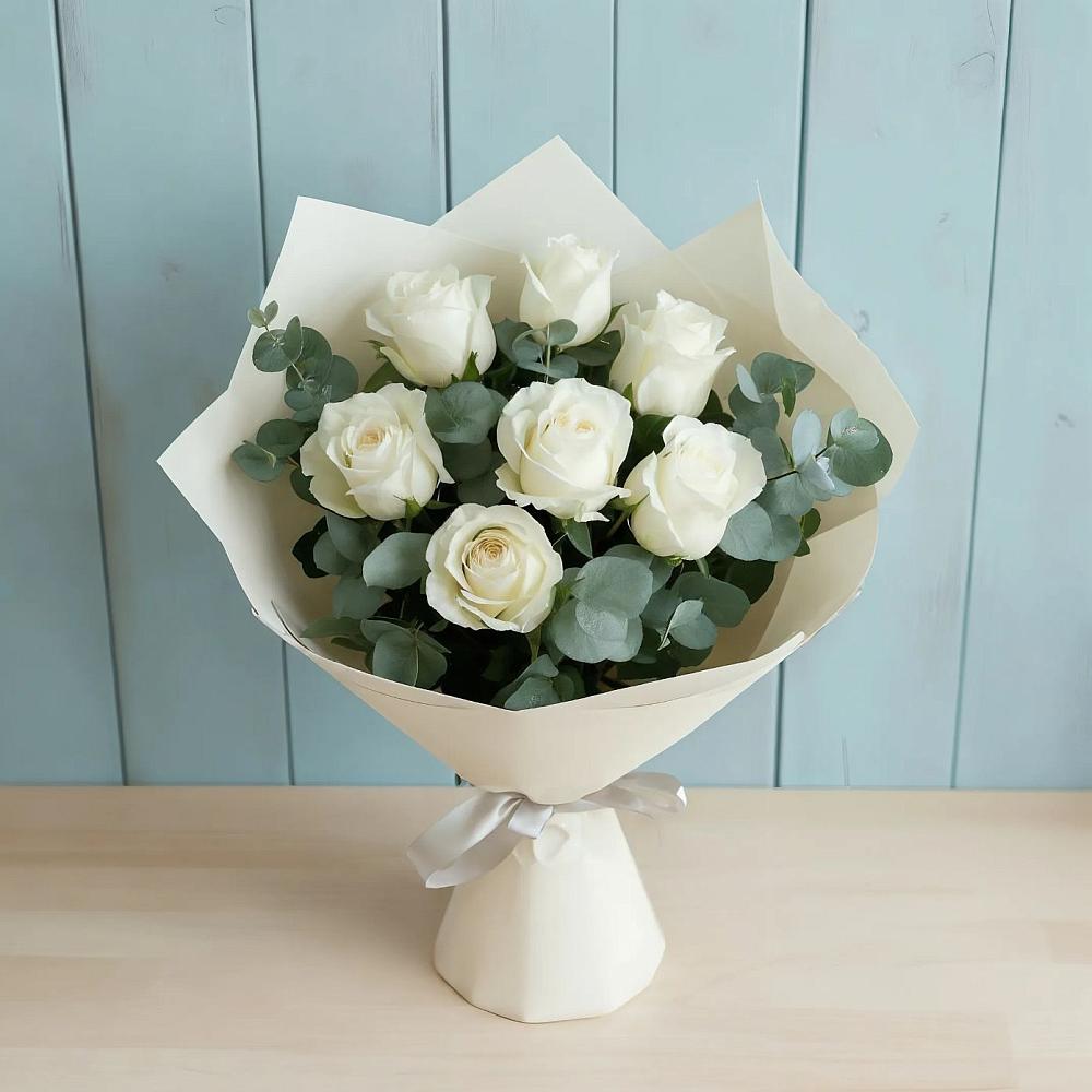 Букет Белые розы в Эвкалипте в Прохоровке