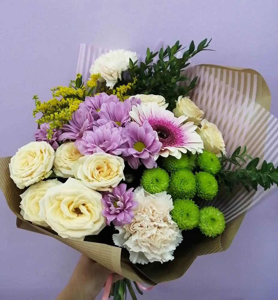 Букет цветов из: Хризантемы, Розы, Гвоздики и Герберы в Прохоровке