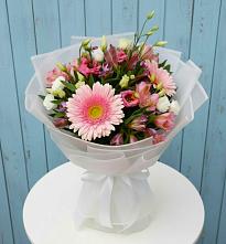 Букет цветов из:  Герберы, Альстромерии и Лизиантусы #REPLACE_PRED# Прохоровке