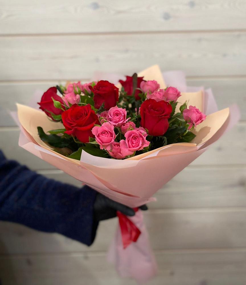 Букет цветов из: Розы в Прохоровке
