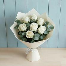 Букет Белые розы в Эвкалипте в Прохоровке