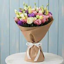 Букет цветов из:  Лизиантусы в Прохоровке