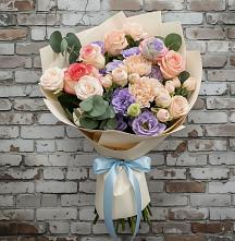 Букет цветов из:  Розы, Лизиантусы и Гвоздики в Прохоровке
