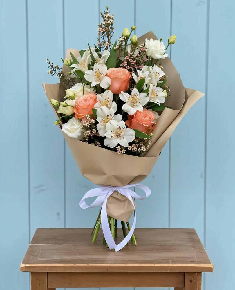 Букет цветов из: Альстромерии, Лизиантусы, Розы и Хризантемы в Прохоровке