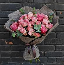 Букет цветов из:  Розы в Прохоровке
